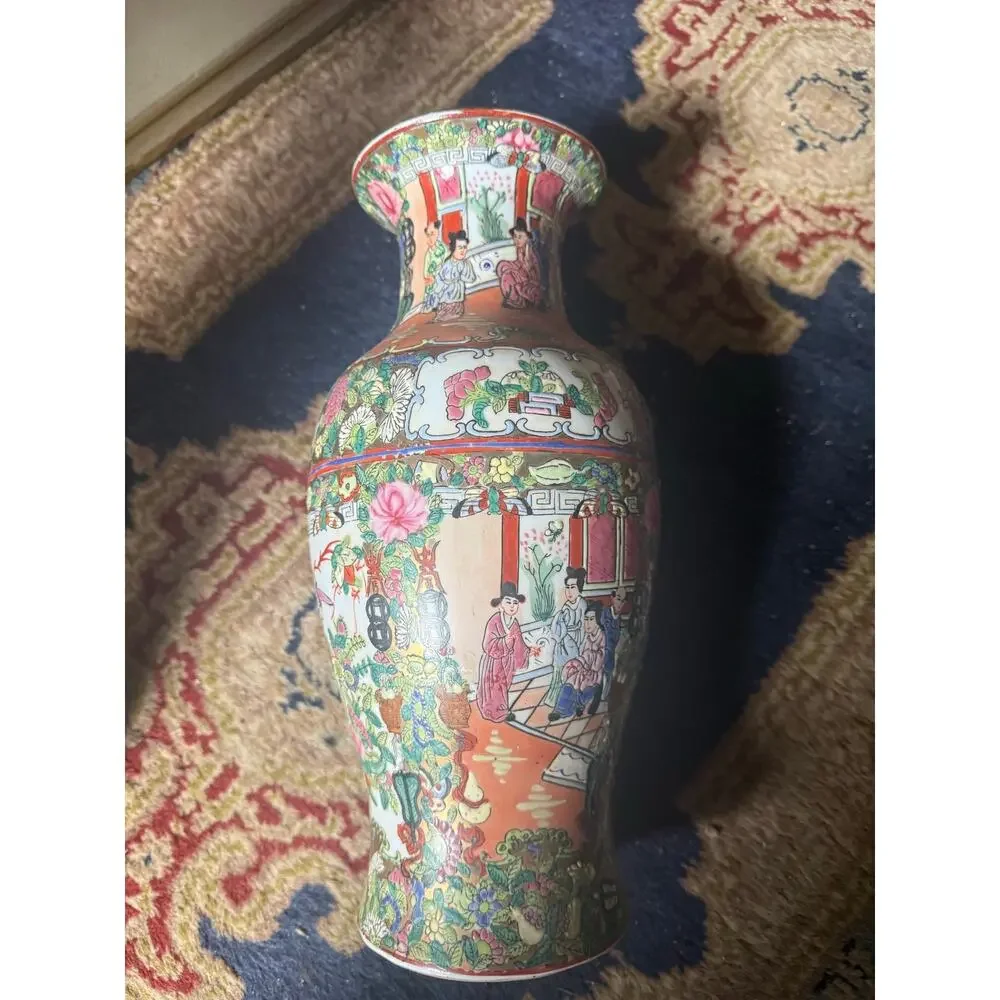 Chinese Rose Medallion Porcelain Fish Tail Vase Traditional Figural Court 13.5